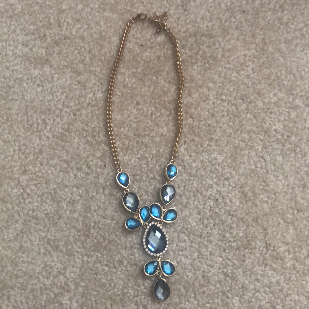 Statement necklace